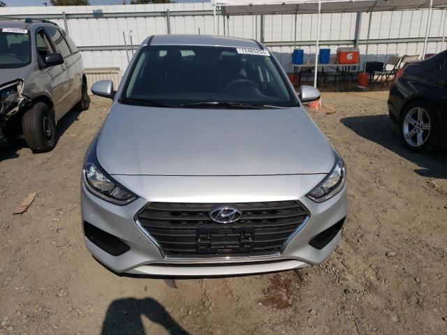 Photo 4 VIN: 3KPC24A36JE013643 - HYUNDAI ACCENT SE 