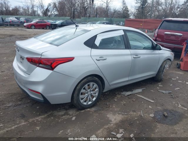 Photo 3 VIN: 3KPC24A36JE017613 - HYUNDAI ACCENT 