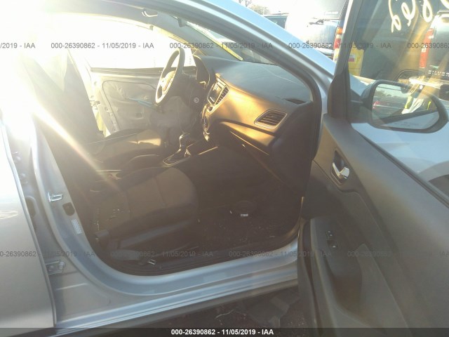 Photo 4 VIN: 3KPC24A36KE084794 - HYUNDAI ACCENT 