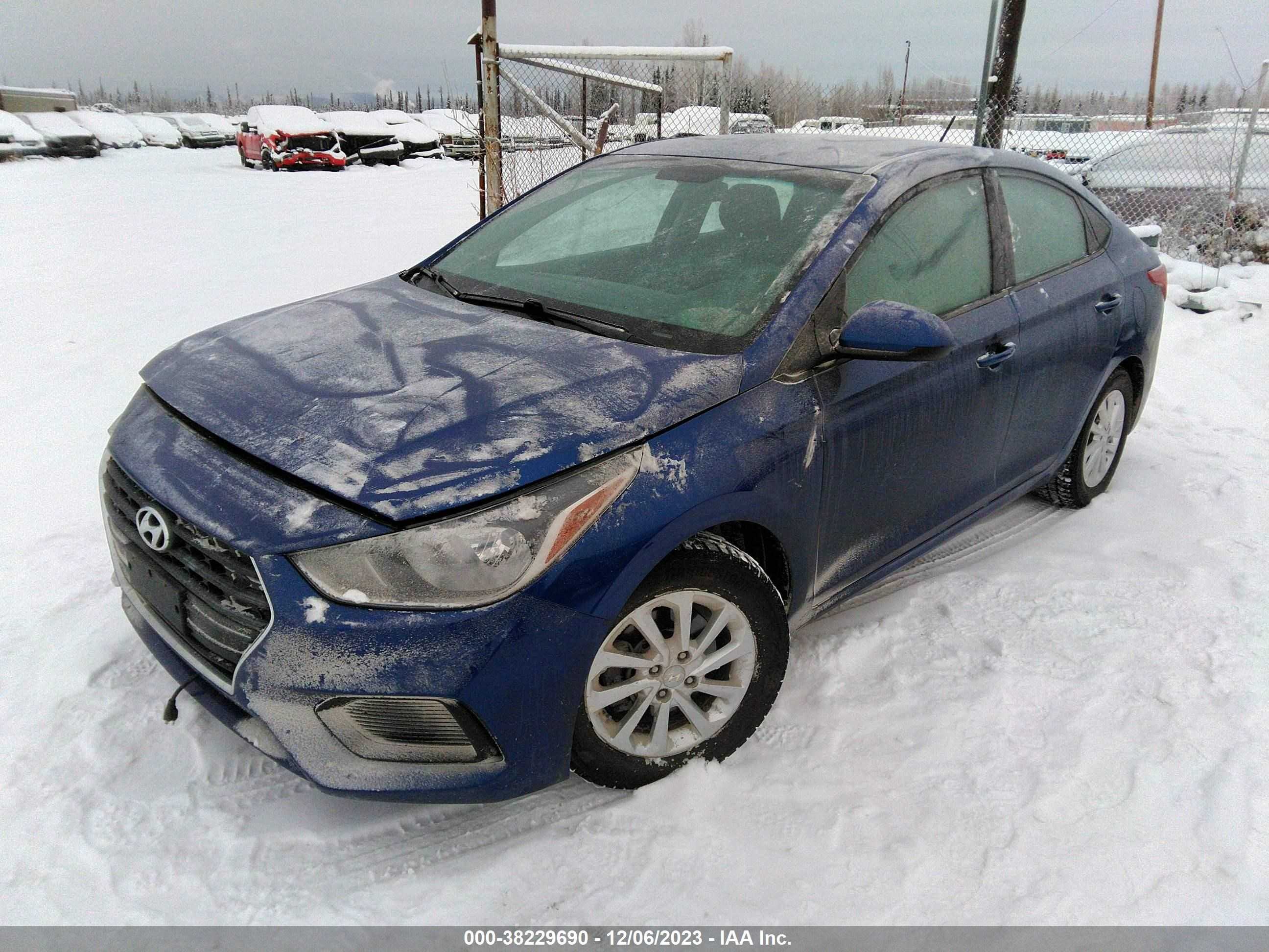 Photo 1 VIN: 3KPC24A37JE018267 - HYUNDAI ACCENT 