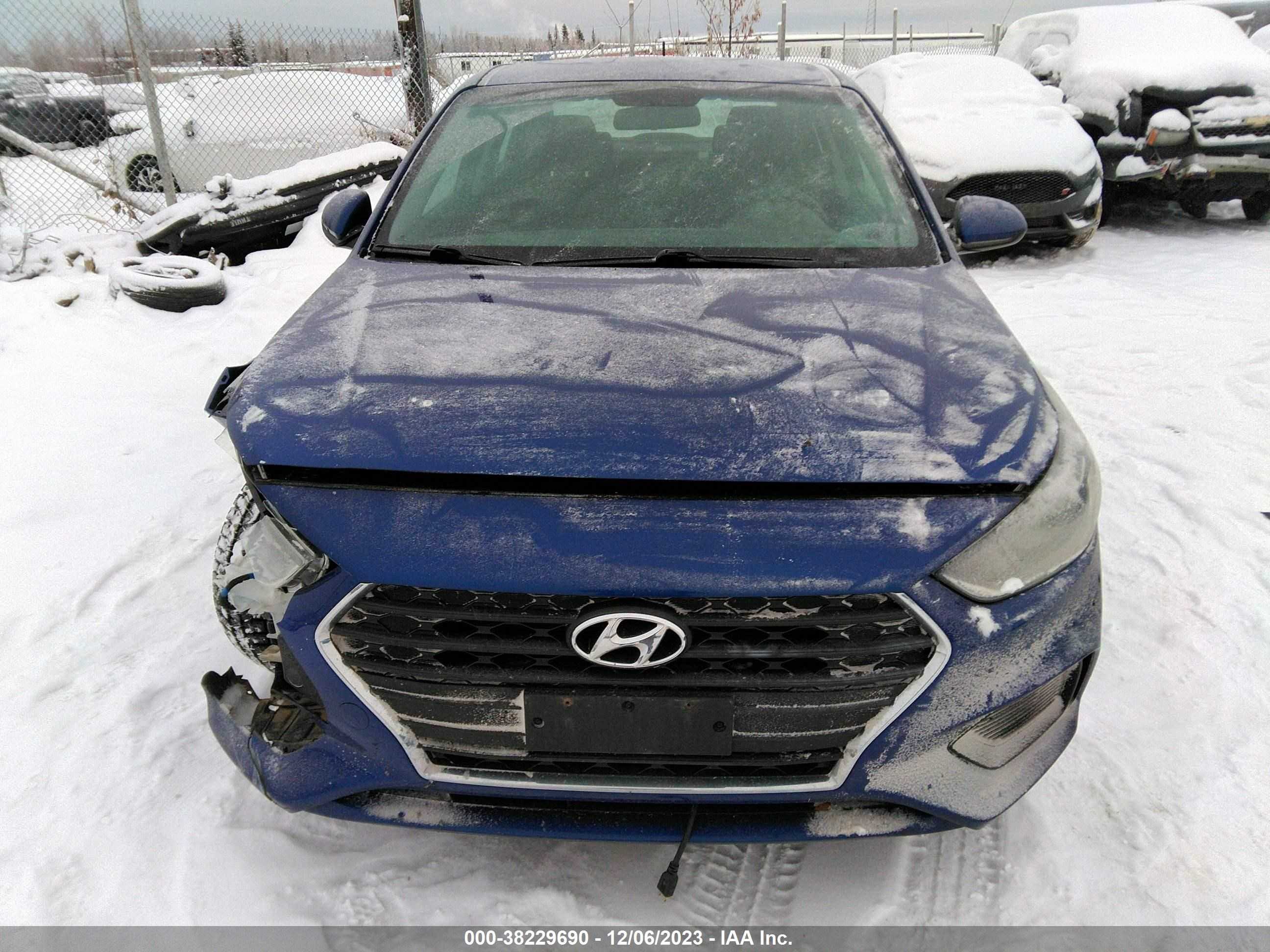 Photo 11 VIN: 3KPC24A37JE018267 - HYUNDAI ACCENT 