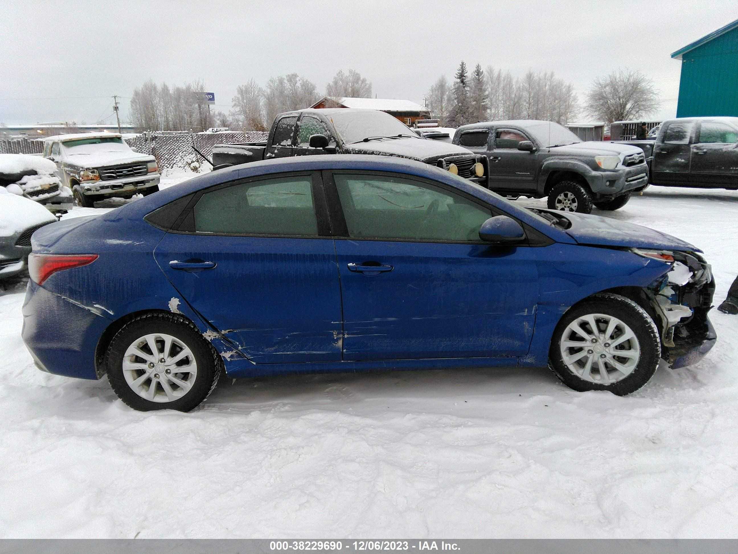 Photo 12 VIN: 3KPC24A37JE018267 - HYUNDAI ACCENT 