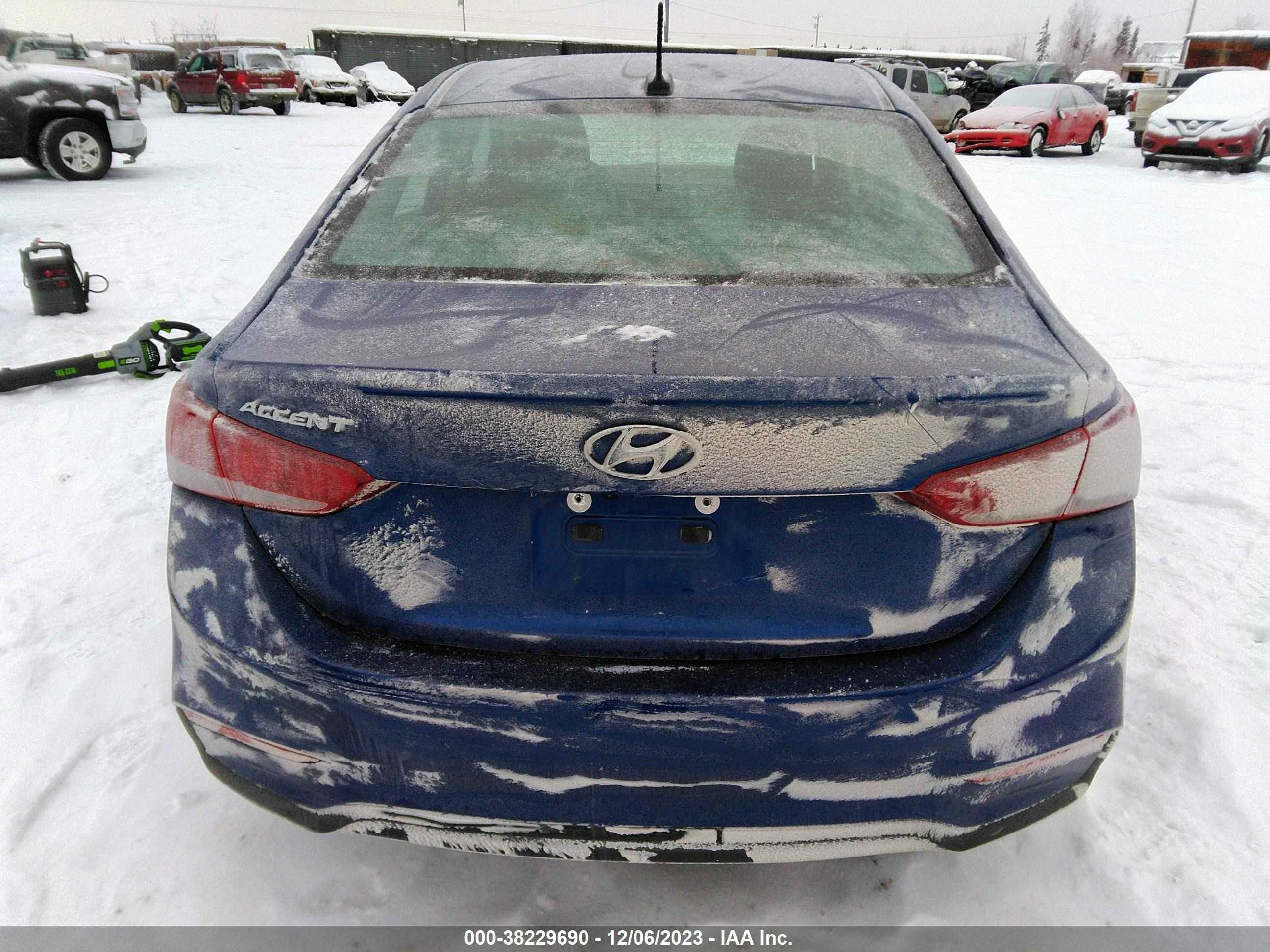 Photo 15 VIN: 3KPC24A37JE018267 - HYUNDAI ACCENT 