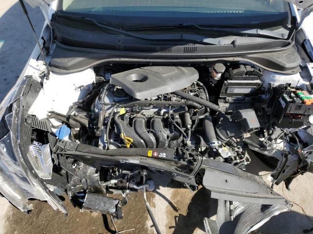 Photo 10 VIN: 3KPC24A37JE021797 - HYUNDAI ACCENT SE 