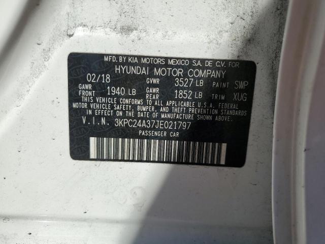 Photo 11 VIN: 3KPC24A37JE021797 - HYUNDAI ACCENT SE 