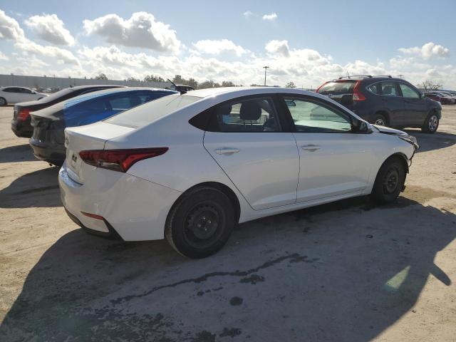 Photo 2 VIN: 3KPC24A37JE021797 - HYUNDAI ACCENT SE 