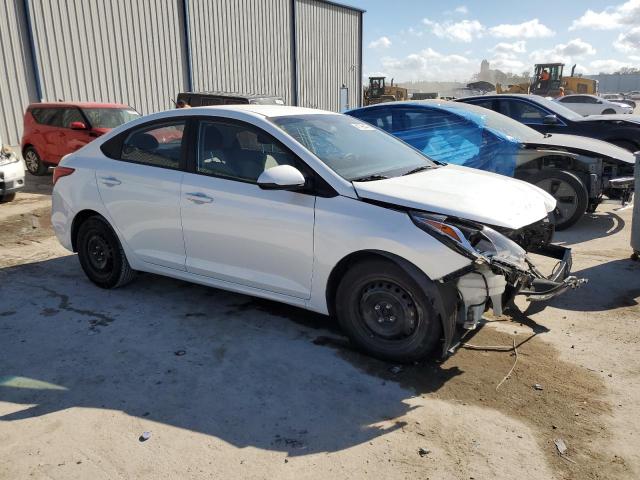 Photo 3 VIN: 3KPC24A37JE021797 - HYUNDAI ACCENT SE 