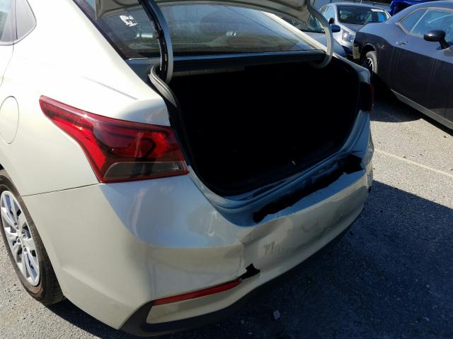 Photo 8 VIN: 3KPC24A37KE050511 - HYUNDAI ACCENT SE 