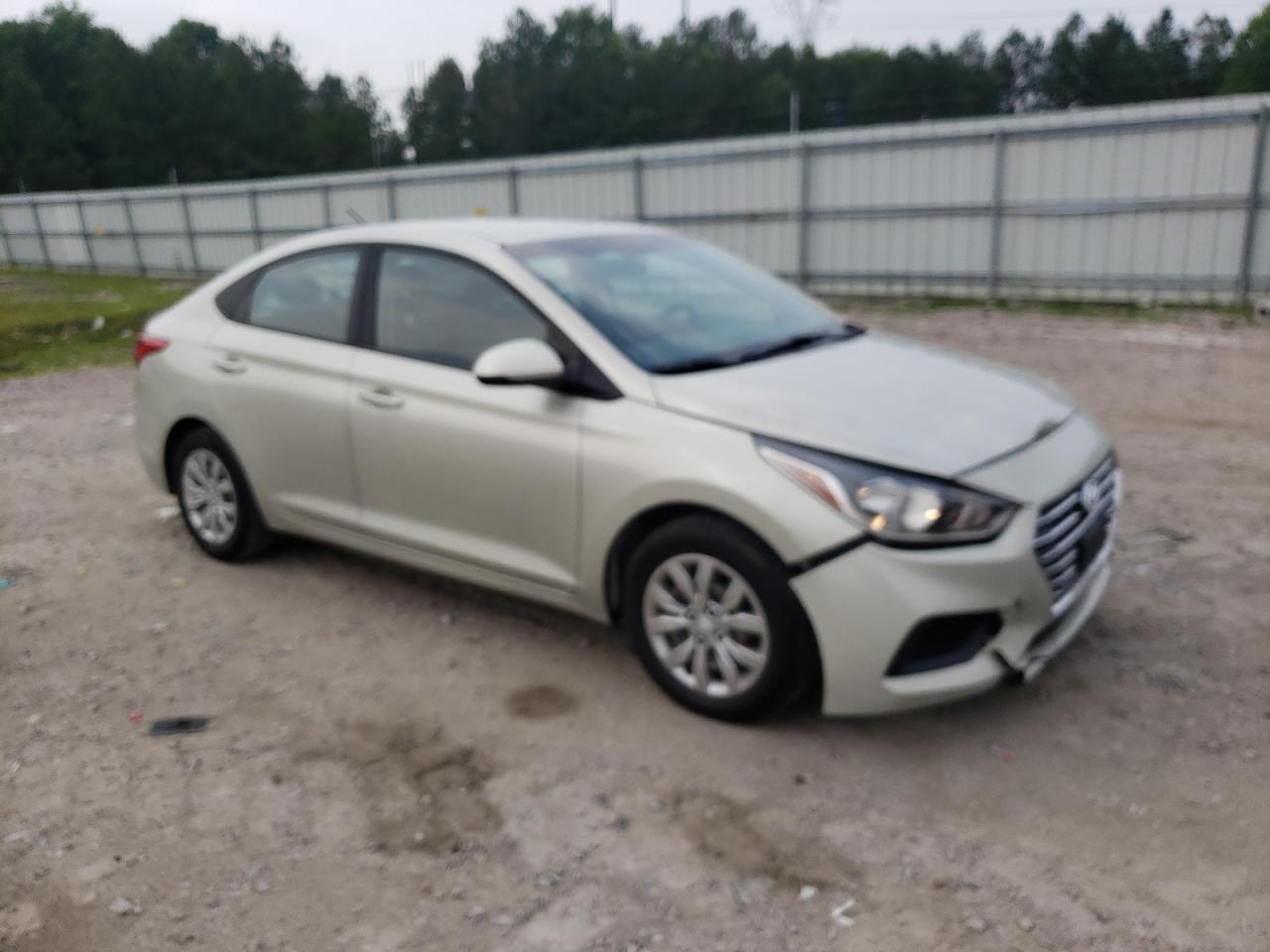 Photo 3 VIN: 3KPC24A37KE080480 - HYUNDAI ACCENT 