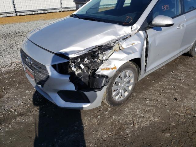 Photo 8 VIN: 3KPC24A38JE008671 - HYUNDAI ACCENT SE 