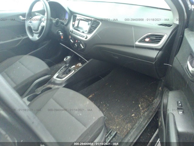 Photo 4 VIN: 3KPC24A38JE012185 - HYUNDAI ACCENT 