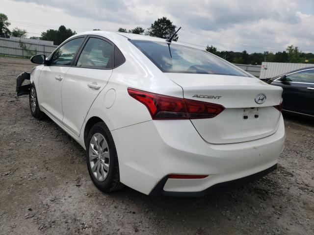 Photo 2 VIN: 3KPC24A38JE029424 - HYUNDAI ACCENT SE 