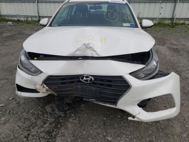 Photo 8 VIN: 3KPC24A38JE029424 - HYUNDAI ACCENT SE 