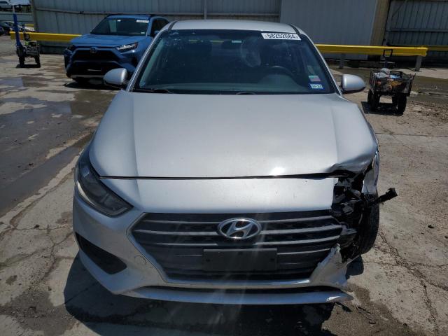 Photo 4 VIN: 3KPC24A38JE032369 - HYUNDAI ACCENT 