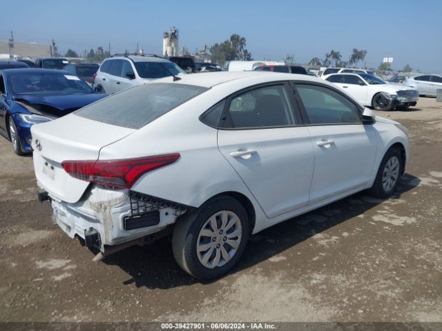 Photo 3 VIN: 3KPC24A38JE033912 - HYUNDAI ACCENT 