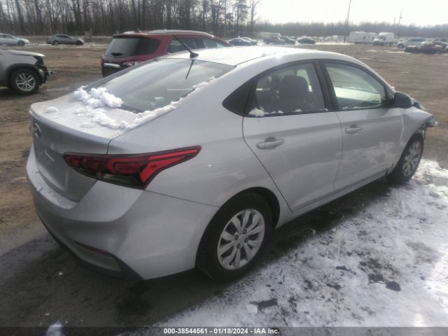 Photo 3 VIN: 3KPC24A38KE049853 - HYUNDAI ACCENT 