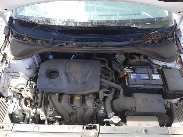 Photo 6 VIN: 3KPC24A38KE051196 - HYUNDAI ACCENT SE 