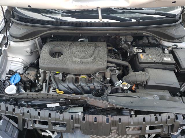 Photo 6 VIN: 3KPC24A38KE082948 - HYUNDAI ACCENT SE 