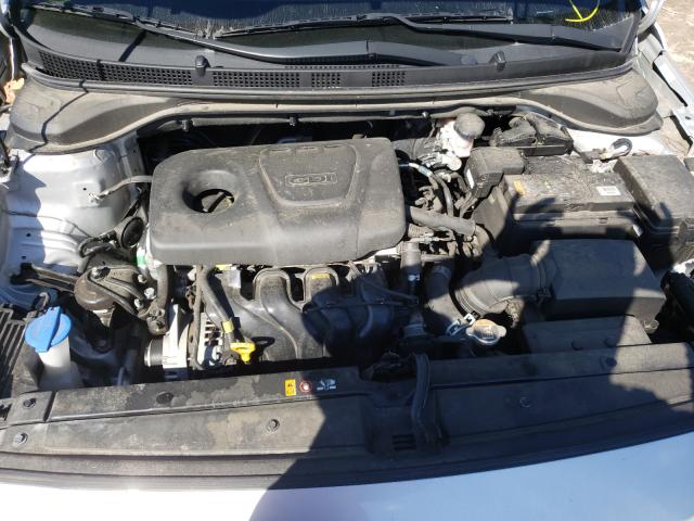 Photo 6 VIN: 3KPC24A38KE085011 - HYUNDAI ACCENT SE 