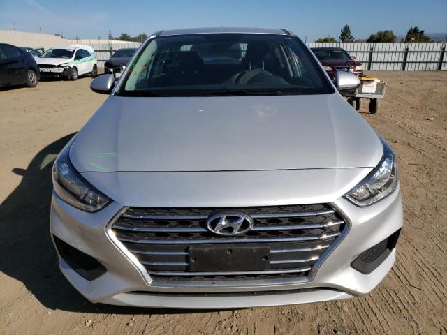 Photo 4 VIN: 3KPC24A38KE088099 - HYUNDAI ACCENT SE 