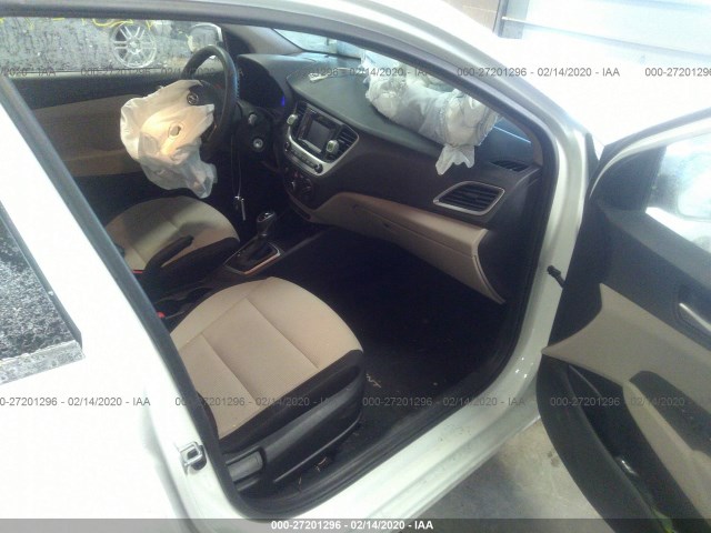 Photo 4 VIN: 3KPC24A39JE004841 - HYUNDAI ACCENT 