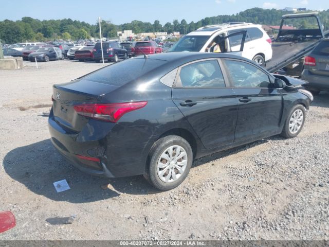 Photo 3 VIN: 3KPC24A39JE005889 - HYUNDAI ACCENT 