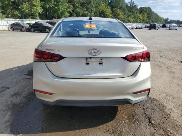 Photo 5 VIN: 3KPC24A39JE012261 - HYUNDAI ACCENT SE 