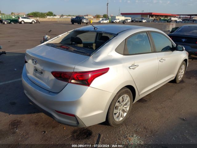 Photo 3 VIN: 3KPC24A39JE015323 - HYUNDAI ACCENT 