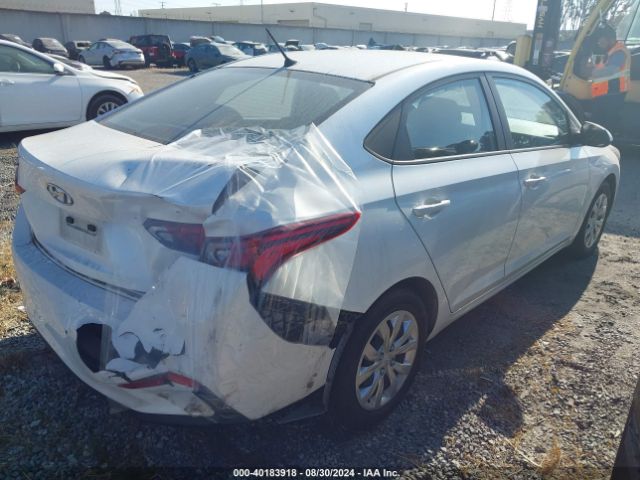 Photo 3 VIN: 3KPC24A39JE020943 - HYUNDAI ACCENT 