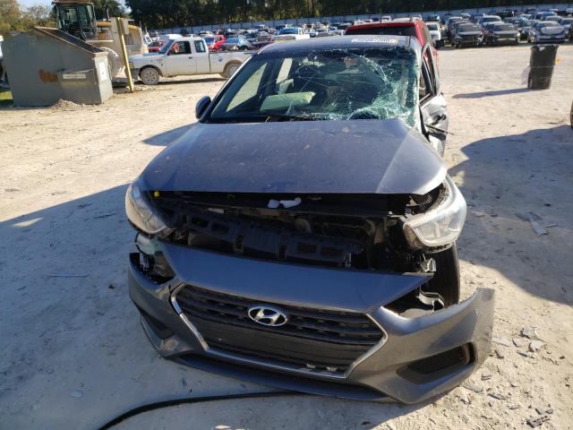 Photo 9 VIN: 3KPC24A39JE026662 - HYUNDAI ACCENT SE 