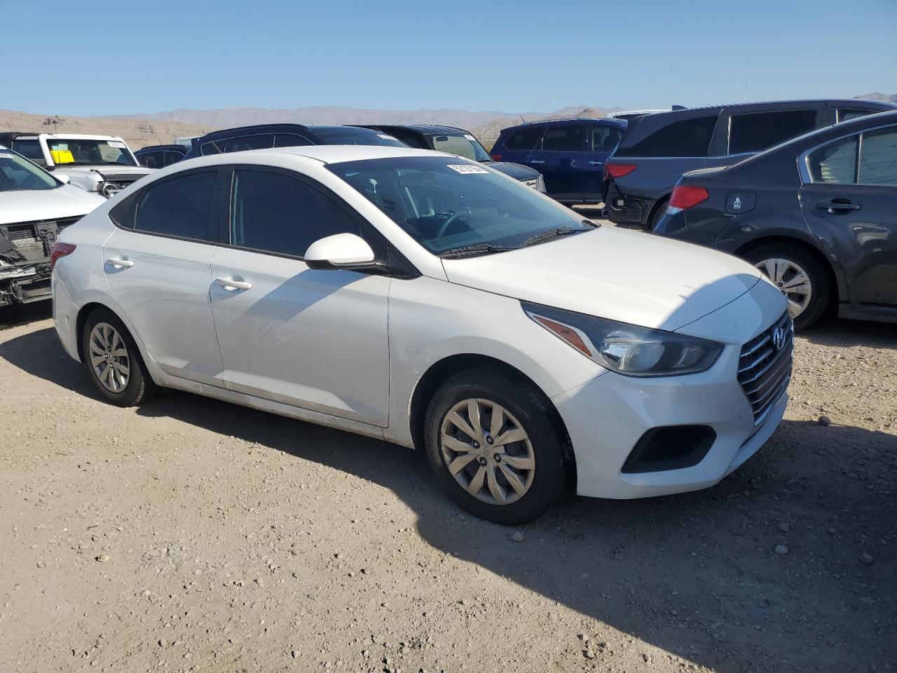 Photo 3 VIN: 3KPC24A39KE046590 - HYUNDAI ACCENT 