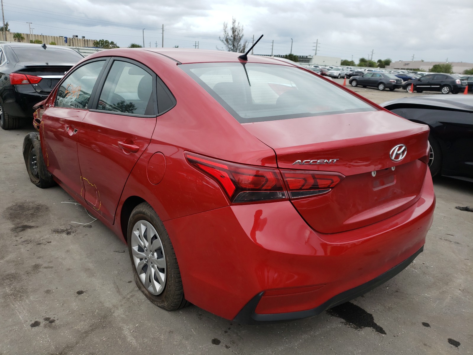 Photo 2 VIN: 3KPC24A39KE051546 - HYUNDAI ACCENT SE 