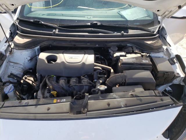 Photo 6 VIN: 3KPC24A39KE058447 - HYUNDAI ACCENT SE 