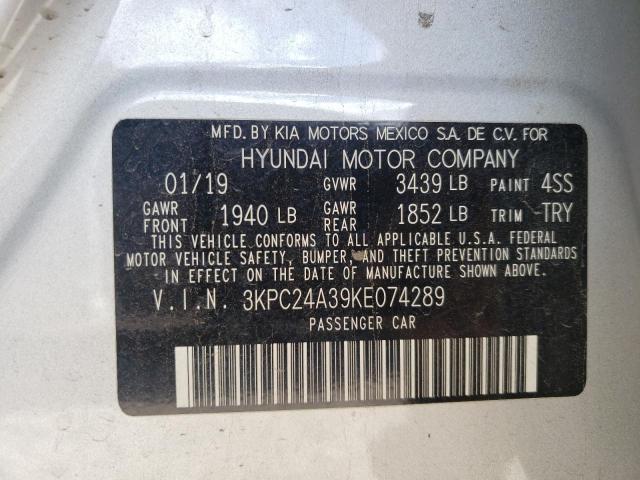 Photo 9 VIN: 3KPC24A39KE074289 - HYUNDAI ACCENT SE 