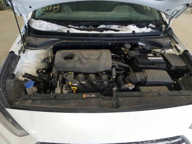 Photo 6 VIN: 3KPC24A39KE086720 - HYUNDAI ACCENT SE 