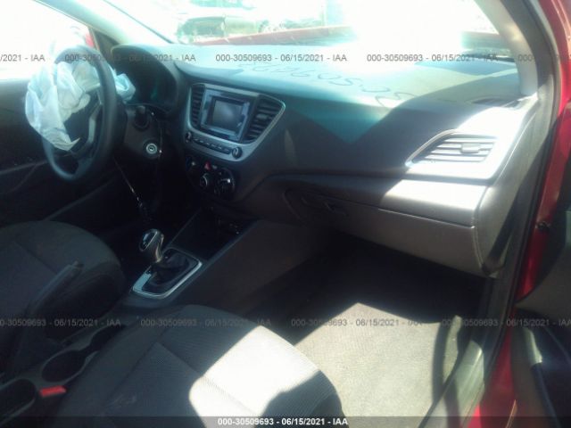 Photo 4 VIN: 3KPC24A3XJE007828 - HYUNDAI ACCENT 