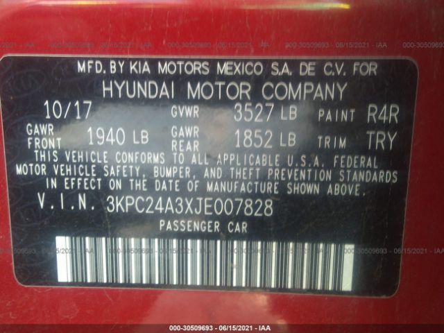 Photo 8 VIN: 3KPC24A3XJE007828 - HYUNDAI ACCENT 