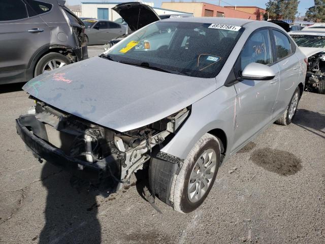 Photo 1 VIN: 3KPC24A3XJE009045 - HYUNDAI ACCENT SE 