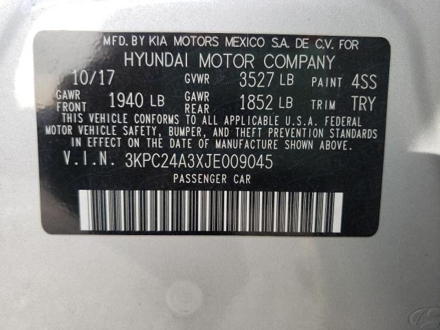 Photo 9 VIN: 3KPC24A3XJE009045 - HYUNDAI ACCENT SE 