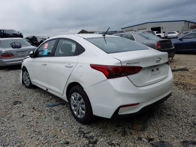 Photo 2 VIN: 3KPC24A3XJE014911 - HYUNDAI ACCENT SE 