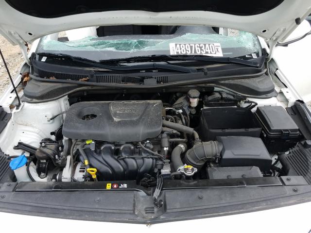 Photo 6 VIN: 3KPC24A3XJE014911 - HYUNDAI ACCENT SE 