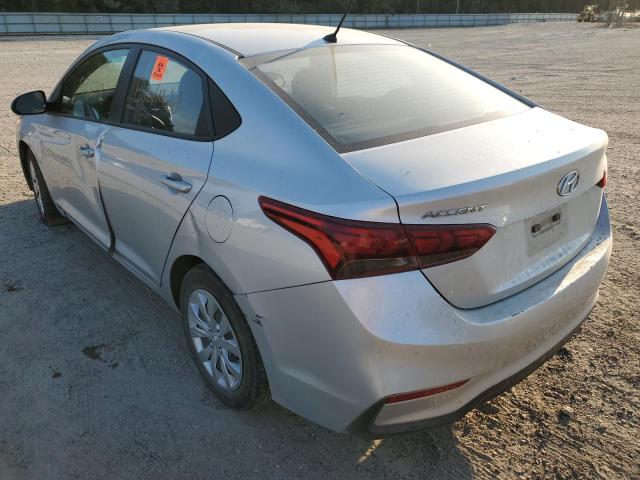 Photo 2 VIN: 3KPC24A3XJE022894 - HYUNDAI ACCENT SE 