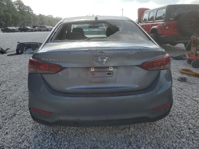 Photo 5 VIN: 3KPC24A3XJE026461 - HYUNDAI ACCENT SE 