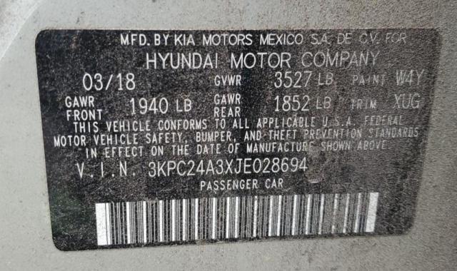 Photo 9 VIN: 3KPC24A3XJE028694 - HYUNDAI ACCENT SE 