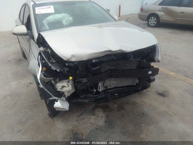 Photo 5 VIN: 3KPC24A3XJE032650 - HYUNDAI ACCENT 