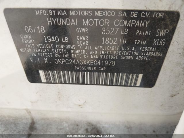 Photo 8 VIN: 3KPC24A3XKE041978 - HYUNDAI ACCENT 