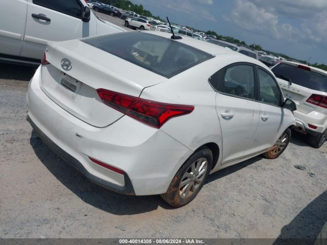 Photo 3 VIN: 3KPC24A3XKE055623 - HYUNDAI ACCENT 