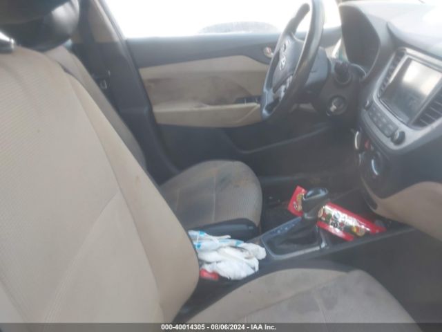 Photo 4 VIN: 3KPC24A3XKE055623 - HYUNDAI ACCENT 