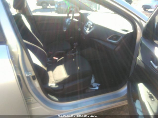 Photo 4 VIN: 3KPC24A3XKE064211 - HYUNDAI ACCENT 