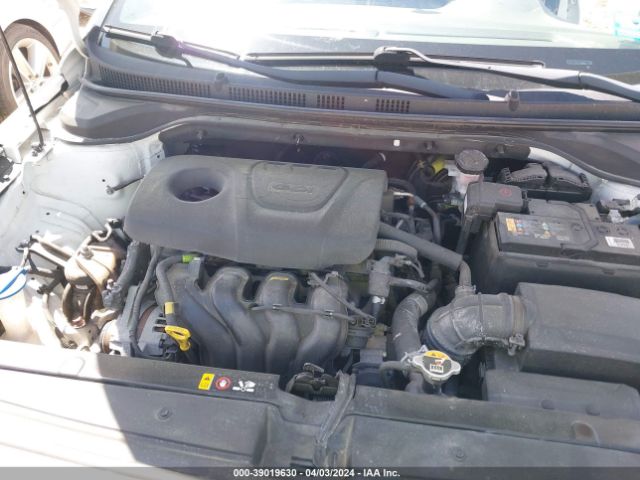 Photo 9 VIN: 3KPC24A3XKE066797 - HYUNDAI ACCENT 